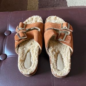 Vince Camuto Sandals (E)